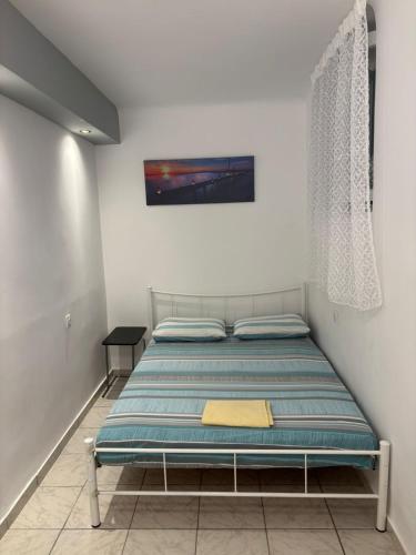 Golden Apartment