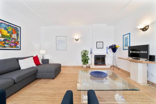 Tangerine Apartment by HelloVacations