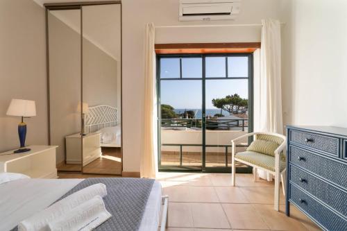 Tangerine Apartment by HelloVacations