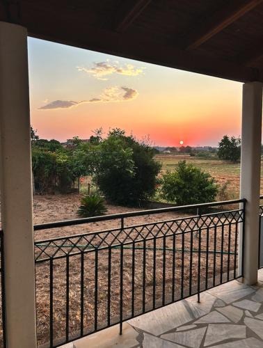 Rest & Relax holiday house in Katakolo