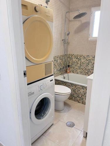 Ideal modern pool apartment CLR