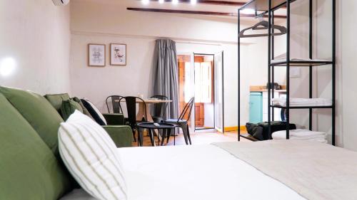 Χώρος καθιστικού στο Apartamentos Carolina by gaiarooms