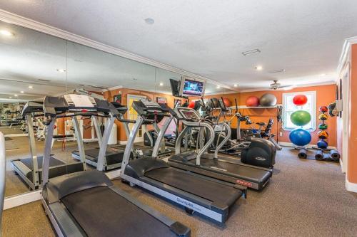 Fitness centrum a/nebo fitness zařízení v ubytování Beach Club 208