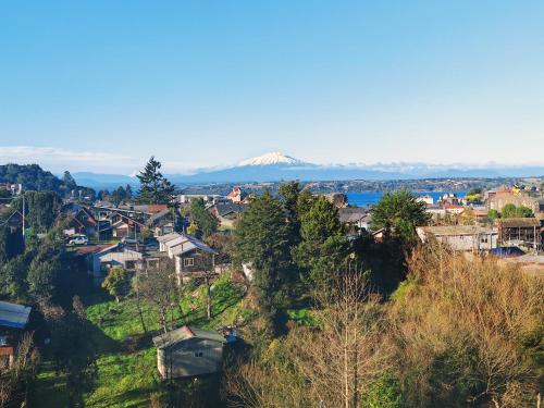Gallery image of Stunning Lake & Volcano Views in Puerto Varas