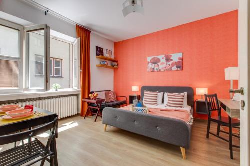 Quaint Red Velvet Apartment