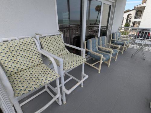 Μπαλκόνι ή βεράντα στο Beachfront Condo, Ocean Views, Near Patrick SFB