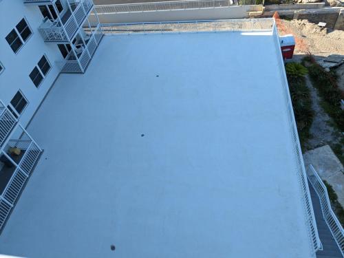 Φωτογραφία από το άλμπουμ του Beachfront Condo, Ocean Views, Near Patrick SFB σε Satellite Beach
