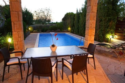 Fotografie z fotogalerie ubytování Aphrodite Hills Junior Villas Junior Villa J009 Air Conditioning v destinaci Paphos