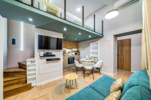 RSZ7 Downtown Stylish