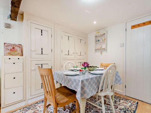 Φωτογραφία από το άλμπουμ του 1 Bed in Rode 91715 σε Woolverton