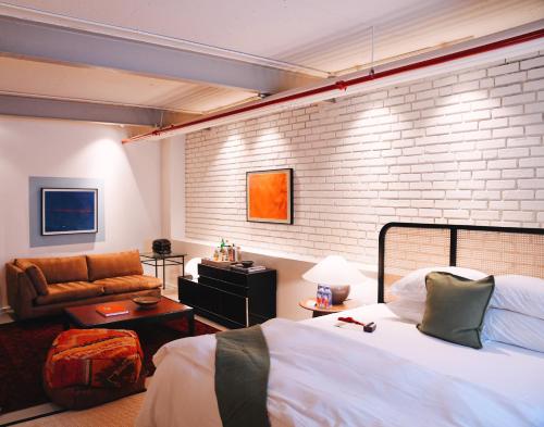 Et opholdsområde på Cherry Warehouse Hotel