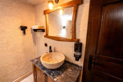 Un baño de Sunset Cave