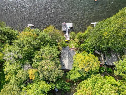 Landskap semula jadi dekat dengan rumah percutian