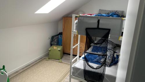 Postel nebo postele na pokoji v ubytování Ferienwohnung Rosenholz