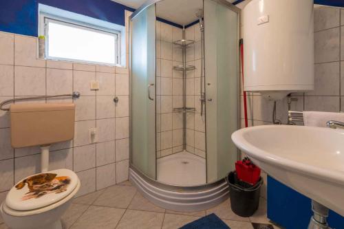 Kúpeľňa v ubytovaní Apartment in Crikvenica 5611