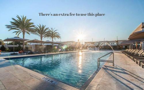 Elegant Home w 3 En Suites & Breathtaking View photo 33
