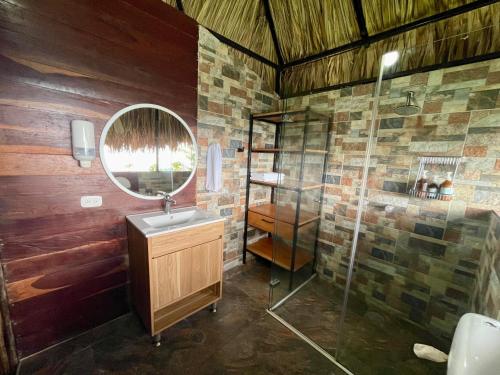 Salle de bains dans l'établissement Trekker Glamping - EcoLodge Boutique