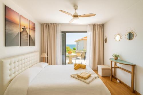 Varandas do Sol - Private Sun Terrace close to Natural Pools & Praia Formosa