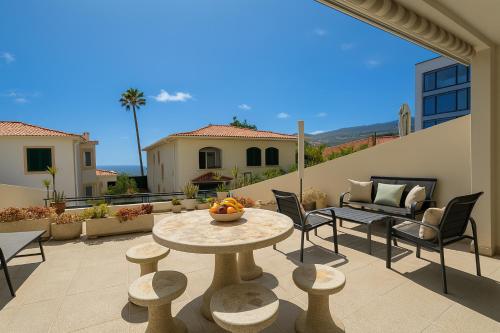 Varandas do Sol - Private Sun Terrace close to Natural Pools & Praia Formosa