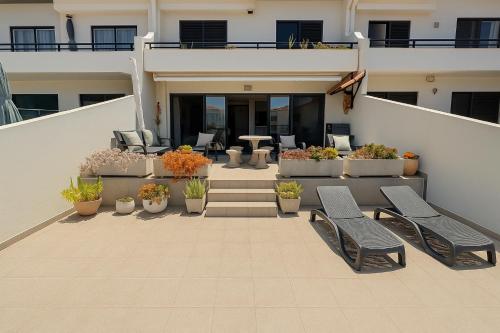 Varandas do Sol - Private Sun Terrace close to Natural Pools & Praia Formosa