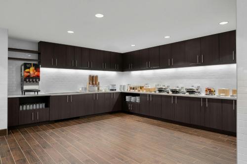 Kuchyň nebo kuchyňský kout v ubytování Residence Inn by Marriott Indianapolis Noblesville