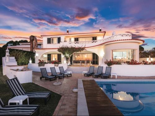 Φωτογραφία από το άλμπουμ του Villa Do Lobo Ocean View 5 Bedrooms Sensational Sea Views Private Pool σε Almancil