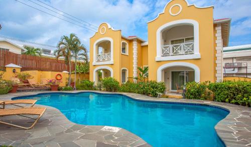 The Harbour #6 - 2 Bedrooms in Rodney Bay townhouse photo 2