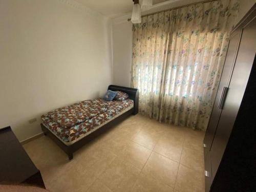 Katil atau katil-katil dalam bilik di Bourbaki house