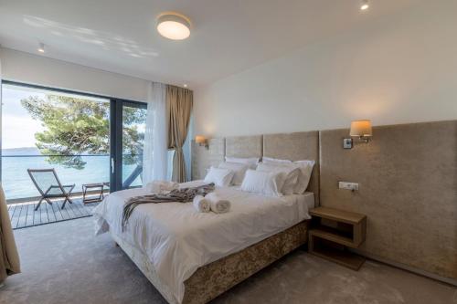 Glamorous Kastela Villa 4 Bedrooms Villa Seafront Paradise Private Pool
