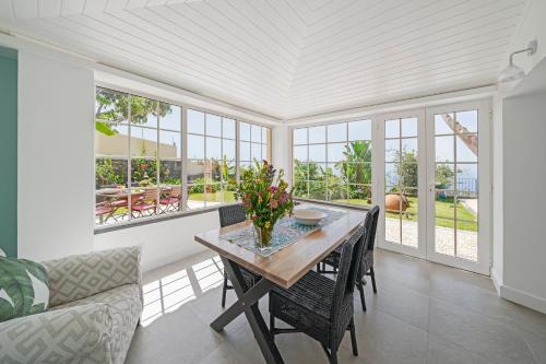 Magnificent Funchal Villa Quinta D'alegria 4 Bedrooms Panoramic Sea View