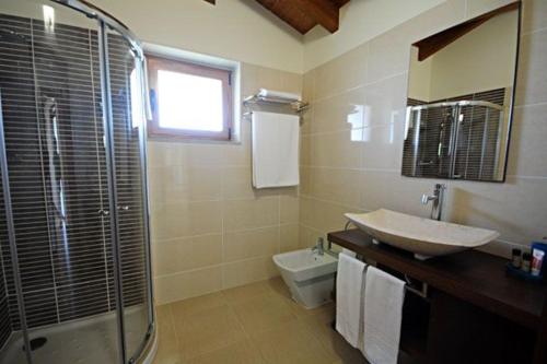 Koupelna v ubytování Villa Serenidade 3 Bedrooms Tennis Court Countryside Location