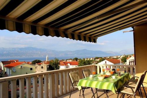 Apartments with parking space Supetar, Brac - 5628