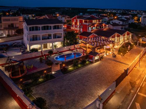 Luxury villa with a swimming pool Turanj, Biograd - 18216