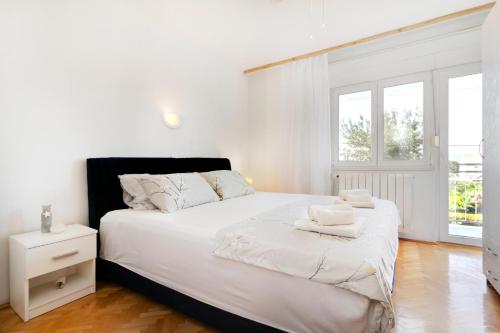 Apartments with parking space Kastel Stari, Kastela - 24752