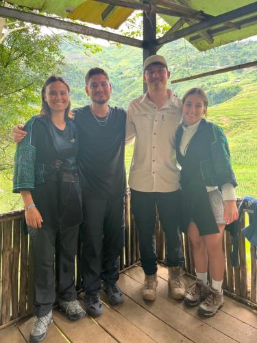 Επισκέπτες που μένουν στο Sapa Hillcrest homestay