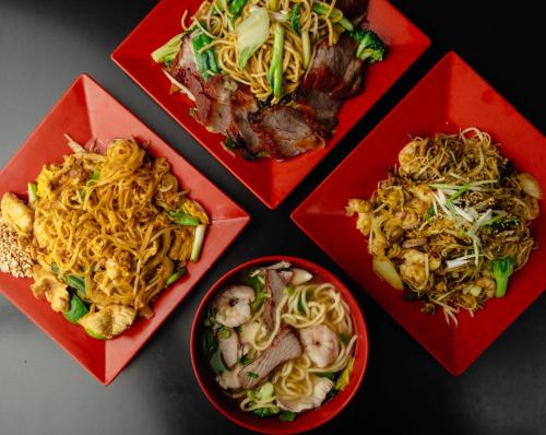 Makanan di atau berdekatan resort
