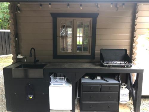 Gallery image of The Cedar Cabin Bunkie - Cowichan Valley Bunkie Glamping in Duncan
