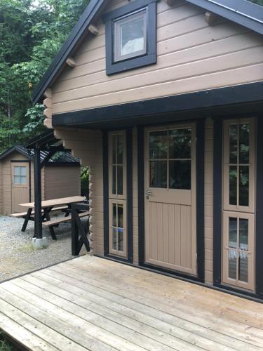 Gallery image of The Cedar Cabin Bunkie - Cowichan Valley Bunkie Glamping in Duncan
