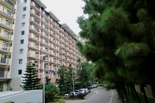 Bangunan di mana terletaknya aparthotel ini