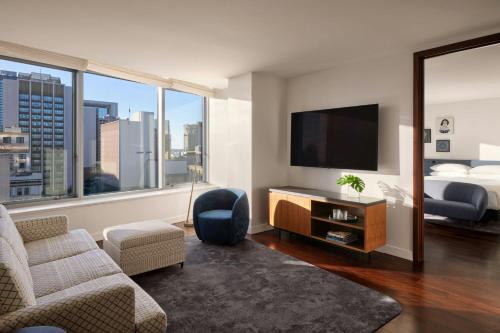 TV/Unterhaltungsangebot in der Unterkunft Alma San Diego Downtown, a Tribute Portfolio Hotel