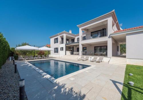 Luxurious Zadar Villa 5 Bedrooms Villa Tranquil Adore Private Heated Pool
