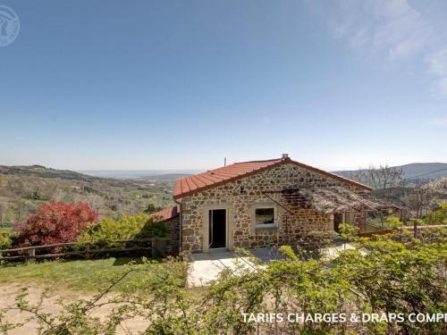 Gîte spacieux et moderne avec terrasse au cœur de la nature - FR-1-496-363