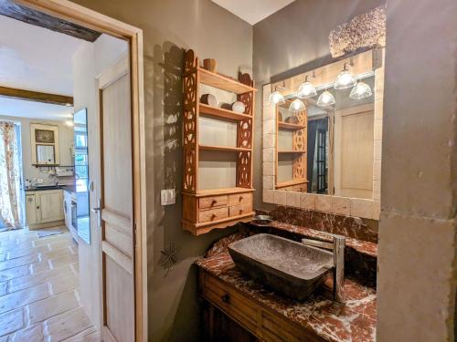 Φωτογραφία από το άλμπουμ του Appartement cosy au cœur de Le Blanc, proche château - FR-1-591-758 σε Le Blanc