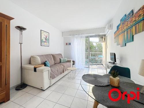 Studio confortable climatisé avec parking à Menton
