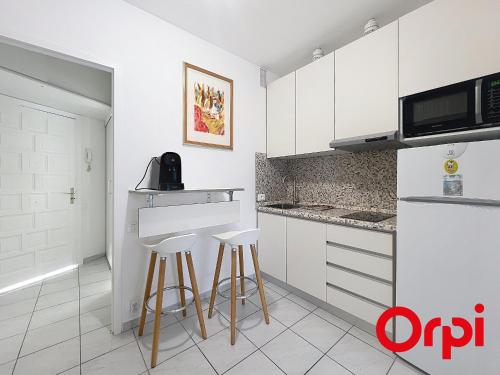 Studio confortable climatisé avec parking à Menton