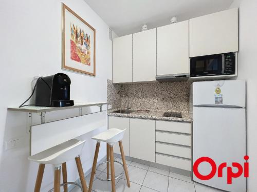 Studio confortable climatisé avec parking à Menton
