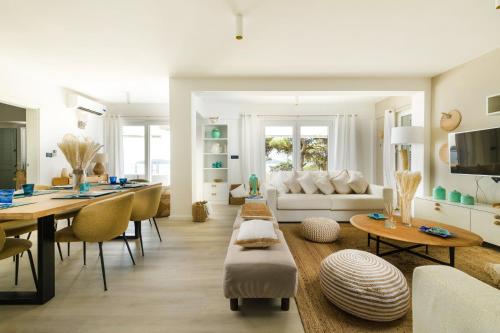 Magnificent Seafront Villa 10 Bedrooms Pakleni View