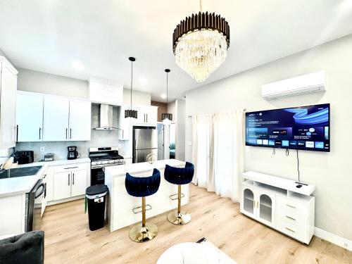 Cucina o angolo cottura di Exotic Home Escondido by sdstay