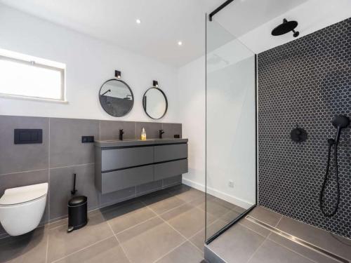 Secluded Carvoeiro Villa 3 Bedrooms Villa Urzais Modern Interiors