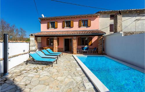Stunning Home In Poljaki
